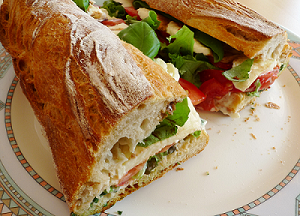 Ciabatta – idealne pieczywo do smakowitych kanapek